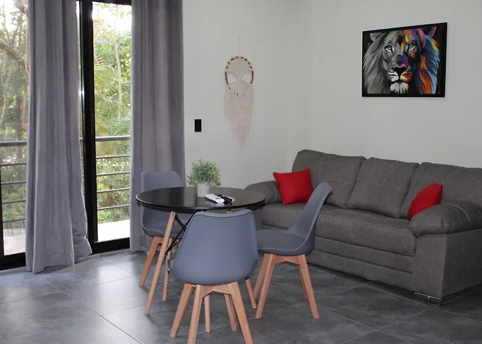 Vicenta 3 * Tulum
